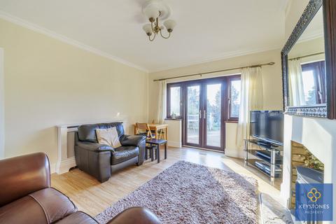 43 Avelon Road, Romford, RM5 3XX