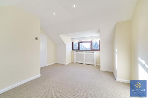 43 Avelon Road, Romford, RM5 3XX