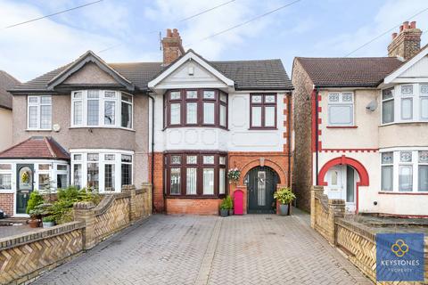 209 Collier Row Lane, Romford, RM5 3JA