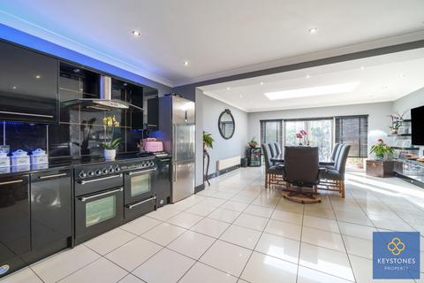 209 Collier Row Lane, Romford, RM5 3JA