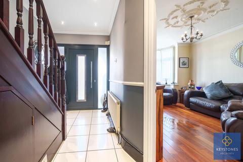 209 Collier Row Lane, Romford, RM5 3JA