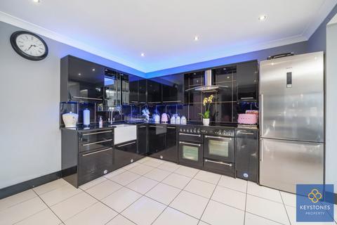 209 Collier Row Lane, Romford, RM5 3JA