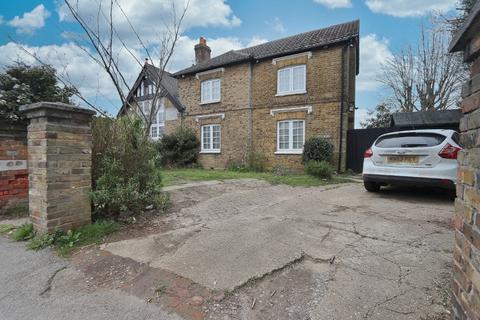 4 bedroom semi-detached house for sale, North Road, Havering-atte-bower, RM4