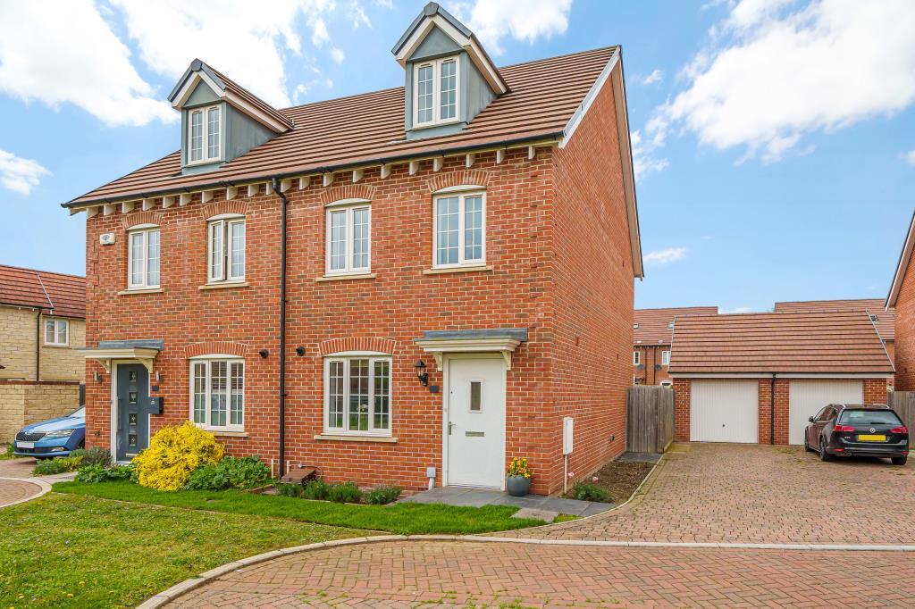 Southmoor, Oxfordshire, OX13 3 bed semidetached house for sale £390,000