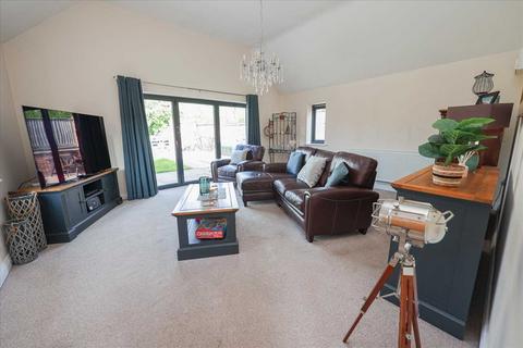 2 bedroom bungalow for sale, The Dairy, South Farm, Thurlby