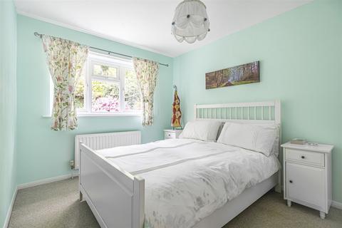 147 Kings Road, Haslemere, GU27 2QQ