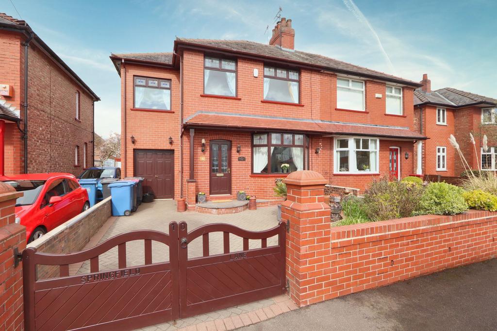 Springfield Lane, Irlam, M44 4 bed semidetached house for sale £365,000