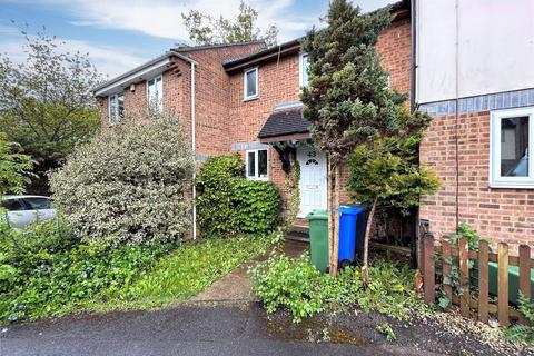 2 bedroom terraced house to rent, Angora Way, Fleet, Hampshire, GU51