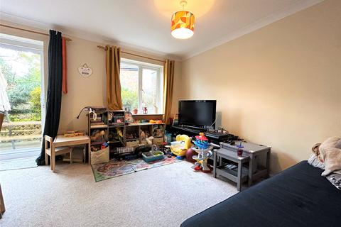 2 bedroom terraced house to rent, Angora Way, Fleet, Hampshire, GU51