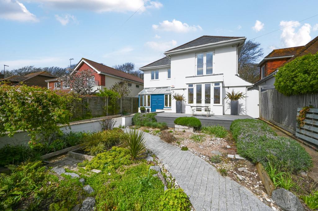 Ainsworth Avenue, Ovingdean, East Sussex, bn2 5 bed detached house for