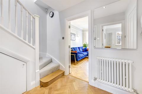 Flat D, 130 Warwick Way, London, SW1V 4JD