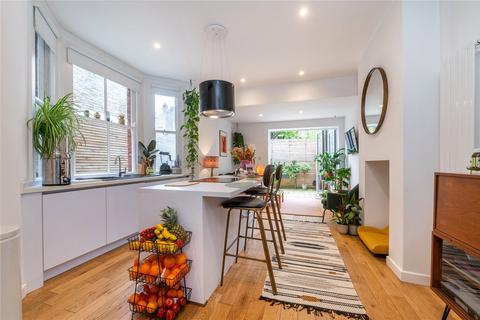 98a College Place, London, NW1 0DJ