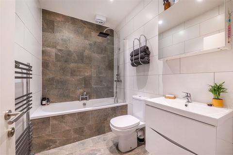 98a College Place, London, NW1 0DJ