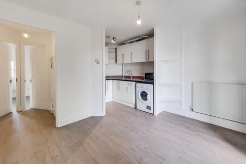 1 bedroom flat to rent, St. Pauls Courtyard, London, Greater London, SE8