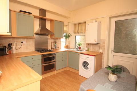undefined, Lands Lane, Guiseley, Leeds, West Yorkshire, LS20