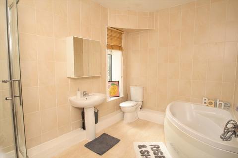 undefined, Lands Lane, Guiseley, Leeds, West Yorkshire, LS20