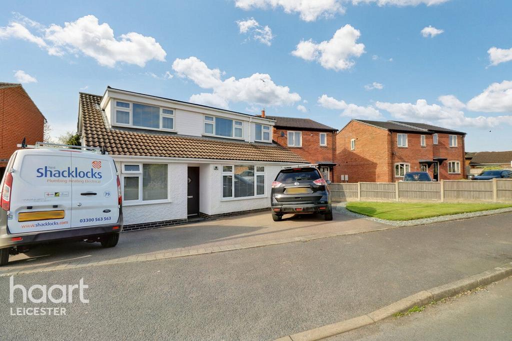 School Lane, COALVILLE 3 bed detached house for sale £280,000