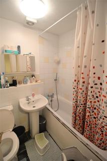 27 Grasmere Close, Feltham, TW14 9QW