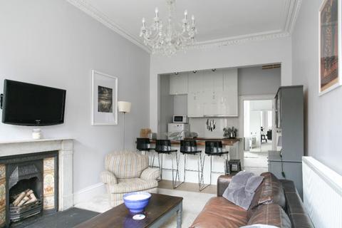 2 bedroom flat to rent, Lothian Road, Tollcross, Edinburgh, EH3