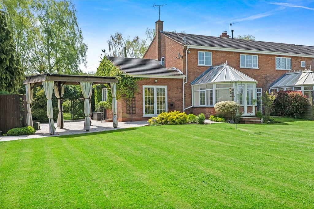 Droitwich, Worcestershire 3 bed semidetached house for sale £595,000