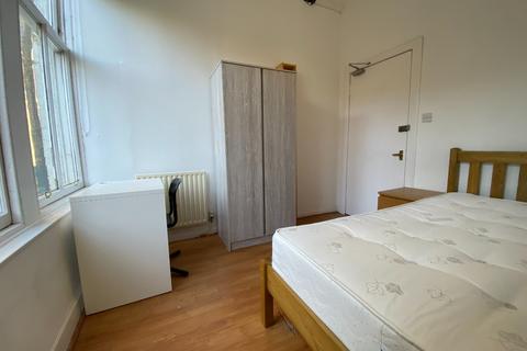 1 bedroom in a house share to rent, Newington Road, Newington, Edinburgh, EH9