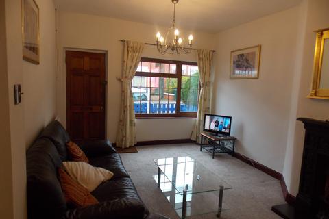 2 bedroom semi-detached house to rent, Shakleton Road, Coventry, CV5
