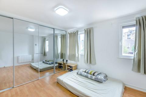 2 bedroom flat for sale, Westferry Road, Isle Of Dogs, London, E14