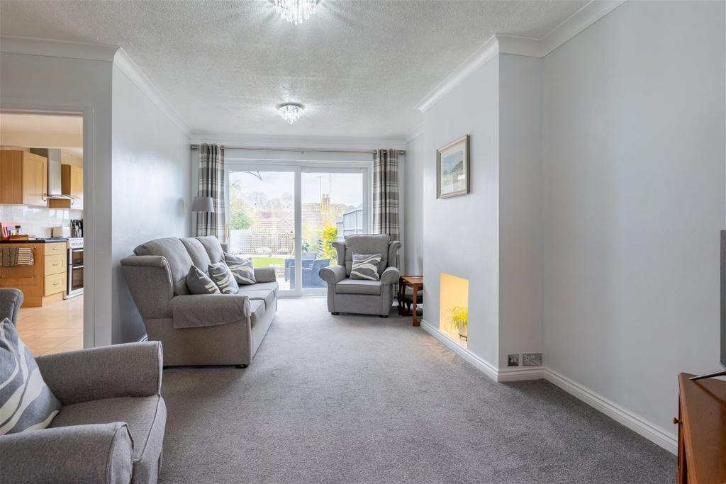 Hinton Avenue, Alvechurch, B48 7LY 2 bed semidetached bungalow £350,000