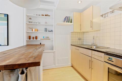 12a Tabley Road, London, N7 0NQ