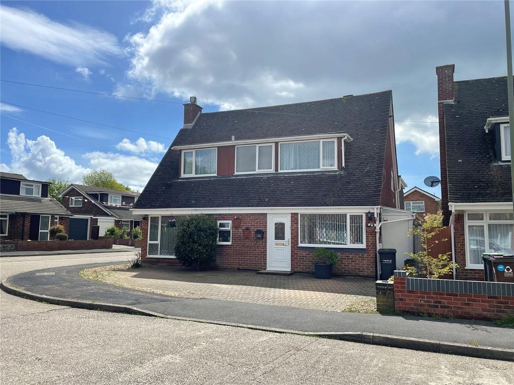 Ashdown, Gosport, Hampshire, PO13 6 bed detached house £495,000
