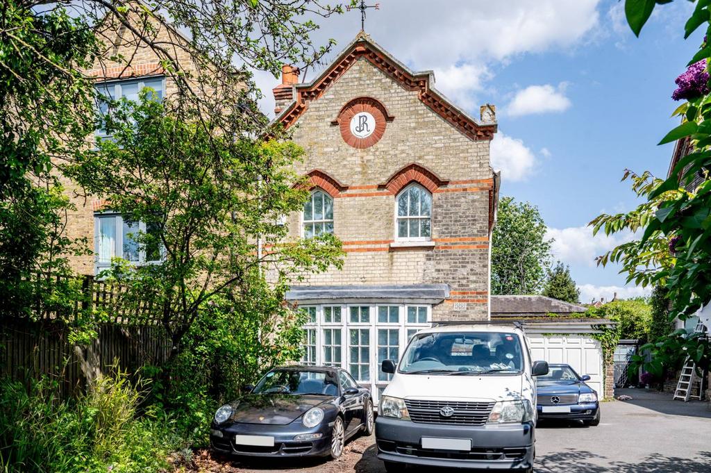 Streatham Common North, Streatham Common, London, SW16 2 bed house to