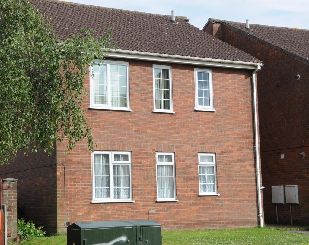 Ashby Road, Spilsby, PE23 2 bed flat £76,000