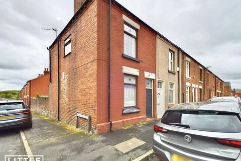 3 bedroom end of terrace house for sale, Thompson Street, St. Helens, WA10