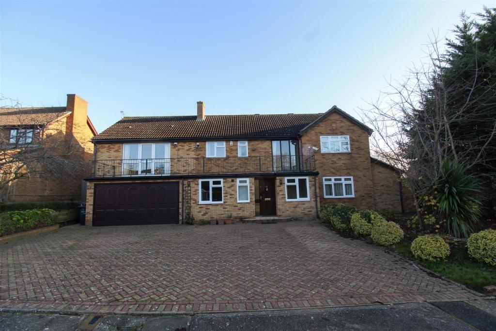 Thorburn Road, Northampton, NN3 3DA 5 bed detached house £795,000
