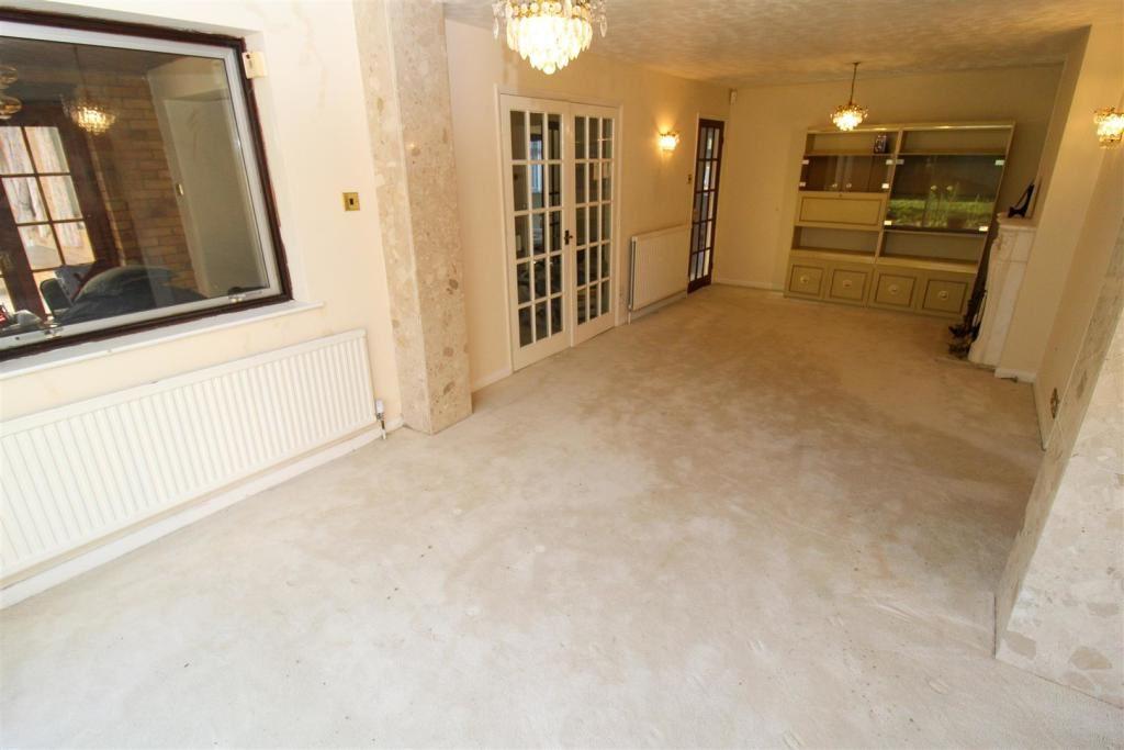 Thorburn Road, Northampton, NN3 3DA 5 bed detached house £795,000