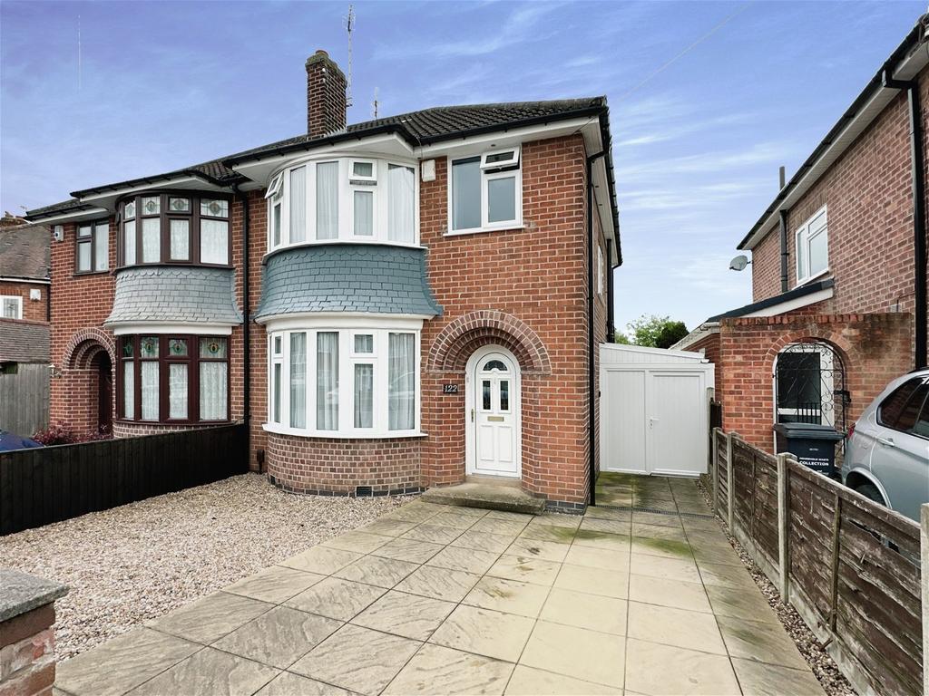 Stonehill Avenue, Birstall 3 bed semidetached house for sale £320,000