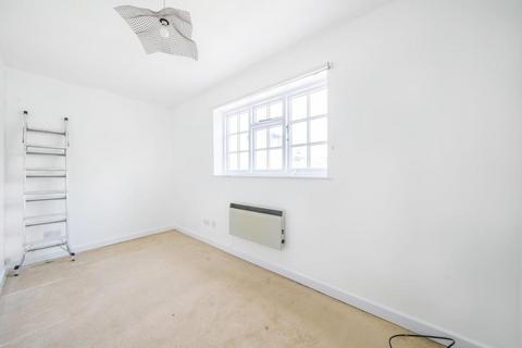 2 bedroom end of terrace house to rent, Osler Road,  Headington,  OX3