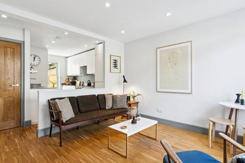 213 Sandycombe Road, Richmond, TW9 2EW