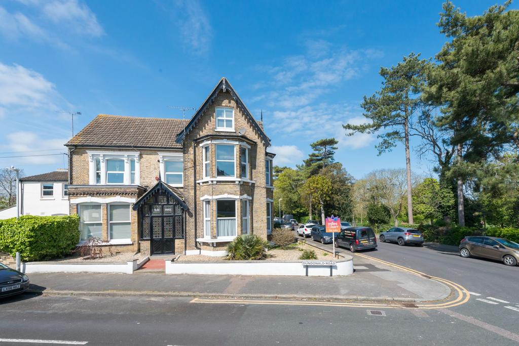 Ellington Road, Park House, CT11 1 bed apartment for sale £165,000