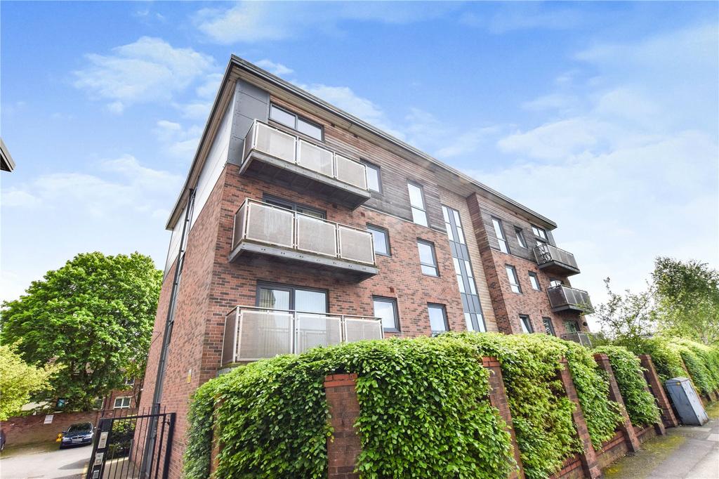 Eccles Fold, Eccles, M30 2 bed flat for sale £125,000
