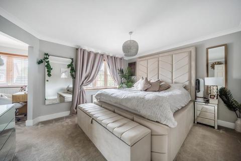 1 Forfield Drive, Beggarwood, Basingstoke, RG22 4FS