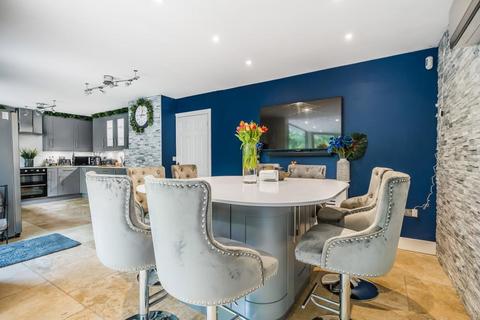 1 Forfield Drive, Beggarwood, Basingstoke, RG22 4FS