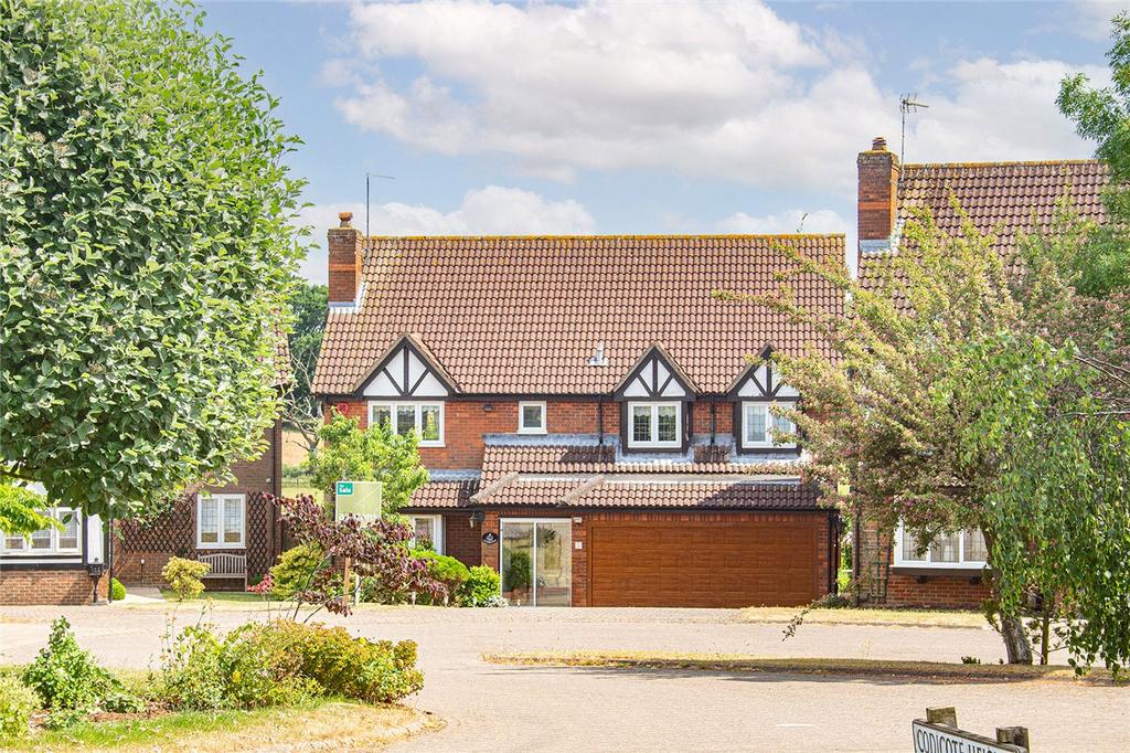 Codicote Heights, Rabley Heath Road, Welwyn, Hertfordshire 5 bed