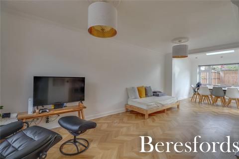 16 Quennell Way, Hutton, Brentwood, CM13 2RS