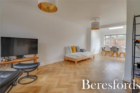 16 Quennell Way, Hutton, Brentwood, CM13 2RS