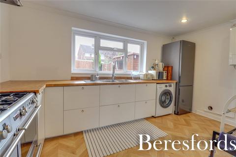 16 Quennell Way, Hutton, Brentwood, CM13 2RS