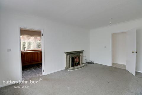 2 bedroom semi-detached bungalow for sale - Green Lane, Nantwich