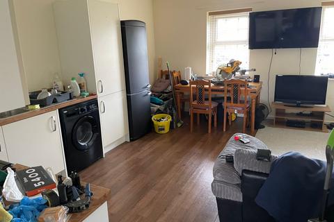 1 bedroom flat to rent, Fisher Mead, Bedfordshire, SG18