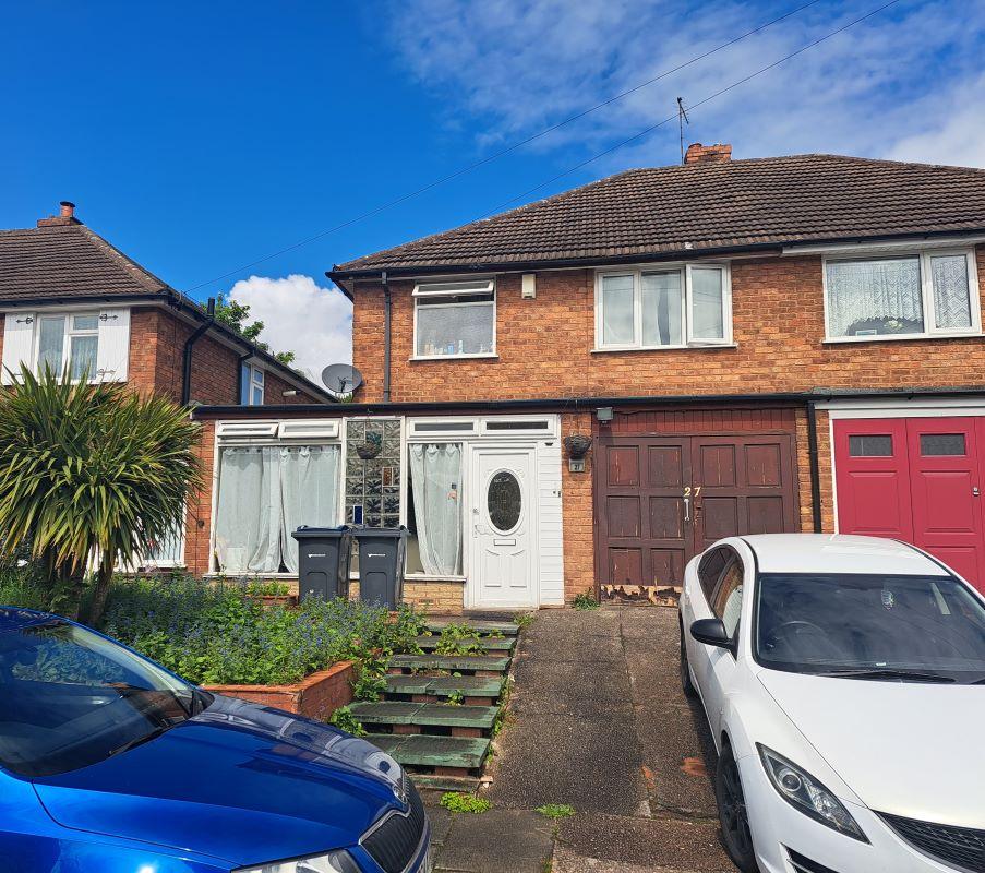 27 Robert Avenue, Erdington... 3 bed semidetached house £185,000