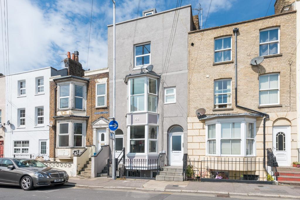 Hardres Street, Ramsgate, CT11 2 bed flat - £160,000